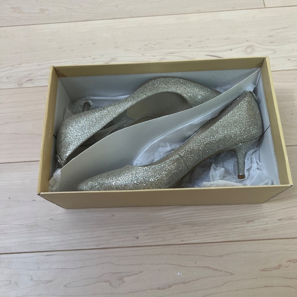 Michael Kors Glitter Heels - Picture 3 of 4